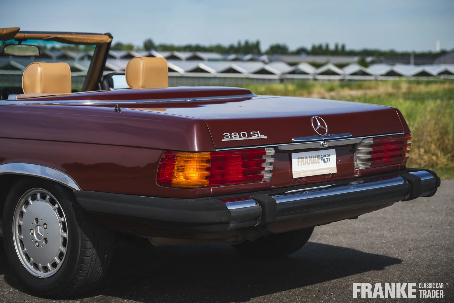 Mercedes-Benz 380 SL - 10 mb 380 sl 84 285 - WDBBA45A1EA008946