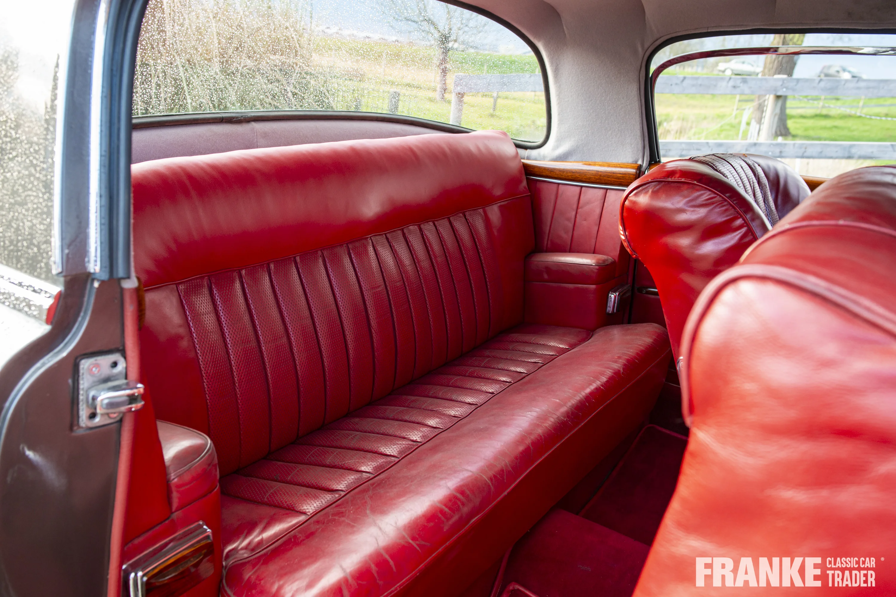 Mercedes-Benz 220 SE Coupe - 10 mercedes220se coupe4879 - 2-2024