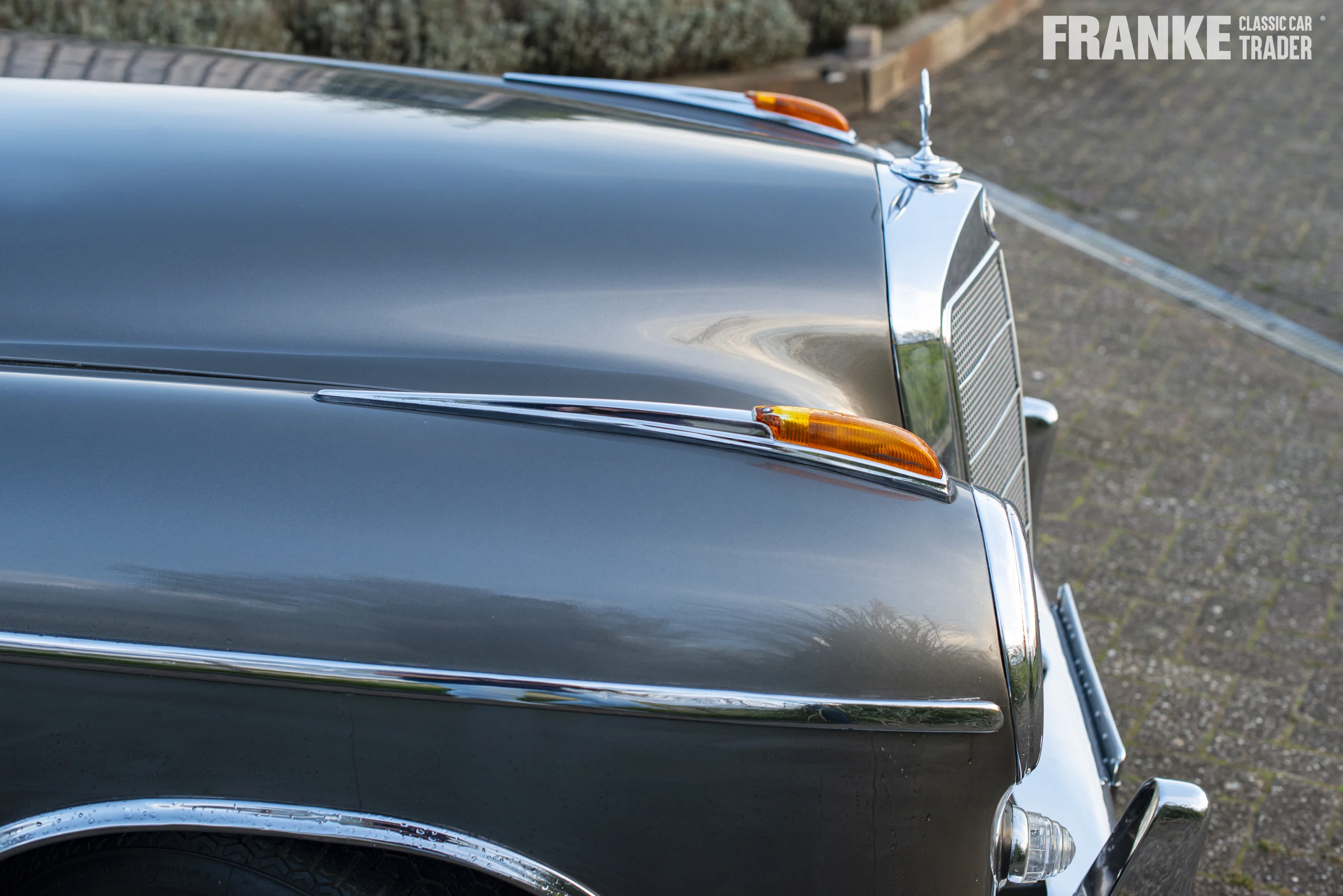 Mercedes-Benz 220 SE Coupe - 16 mercedes220se coupe4953 4 - 2-2024