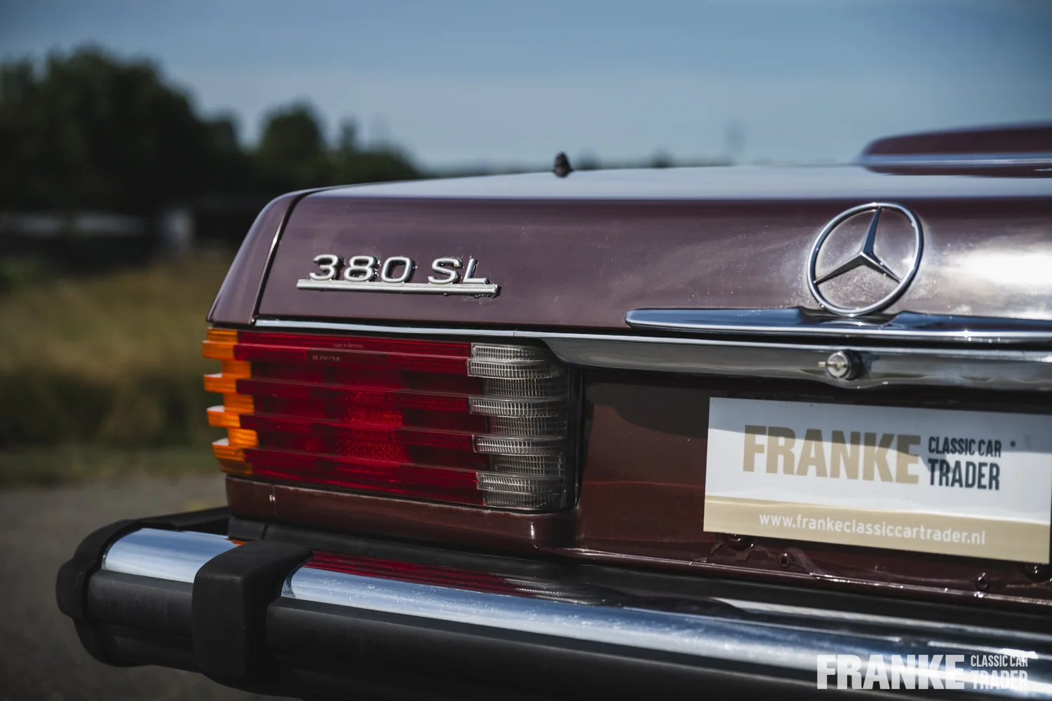 Mercedes-Benz 380 SL - 19 mb 380 sl 84 286 - WDBBA45A1EA008946