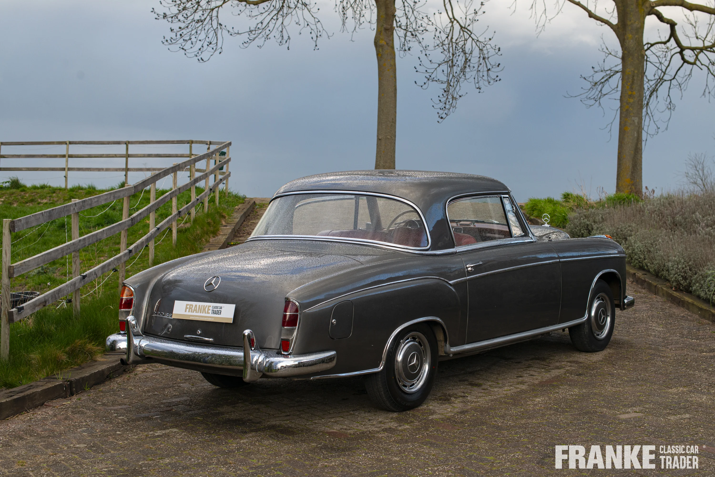 Mercedes-Benz 220 SE Coupe - 2 mercedes220se coupe4846 - 2-2024