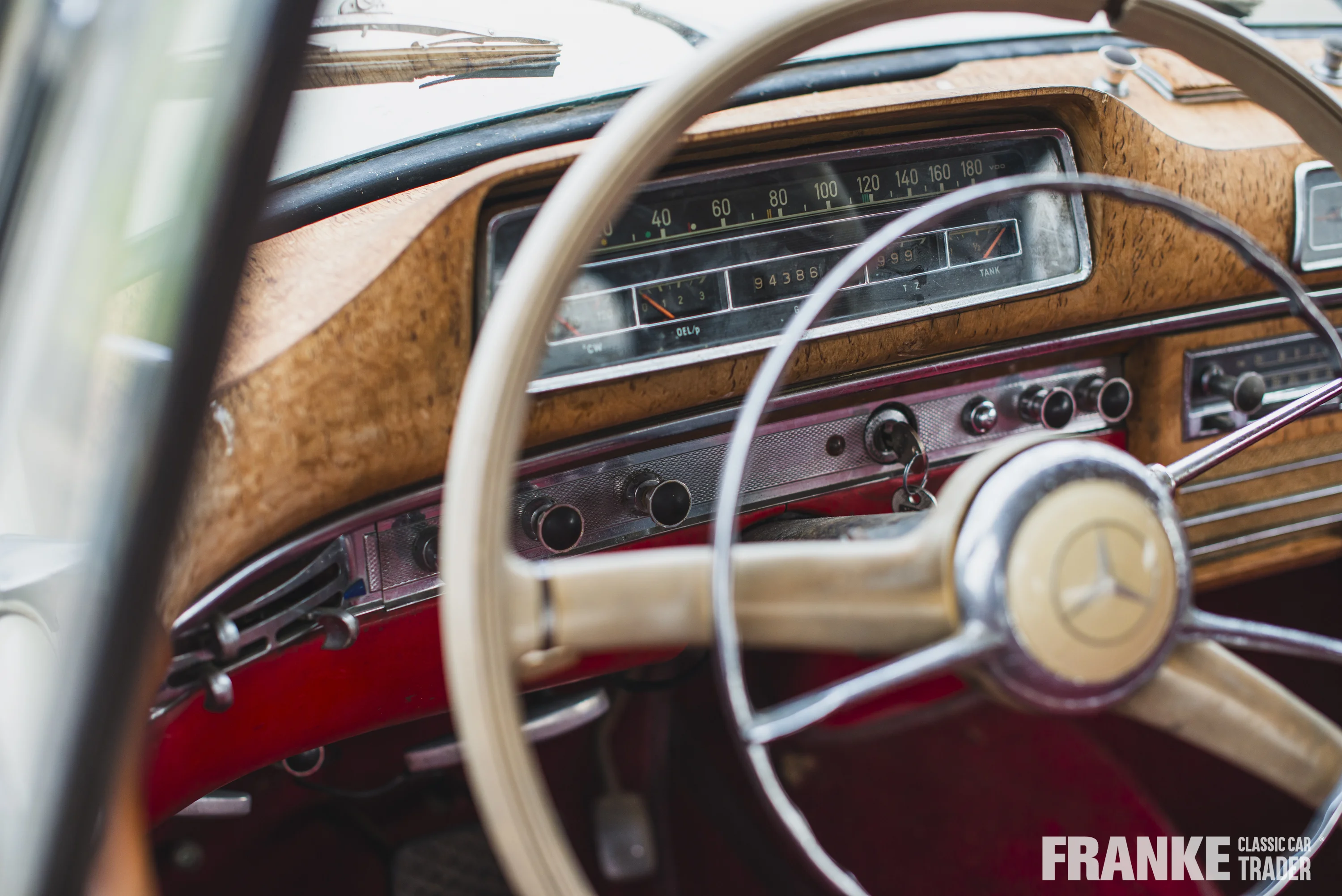 Mercedes-Benz 220 S Cabriolet - 27 mercedes 220 s cabrio beige3842 - 1-2024