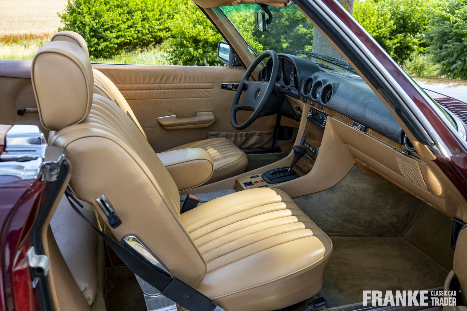 Mercedes-Benz 380 SL - 3 mb 380 sl 84 776 - WDBBA45A1EA008946