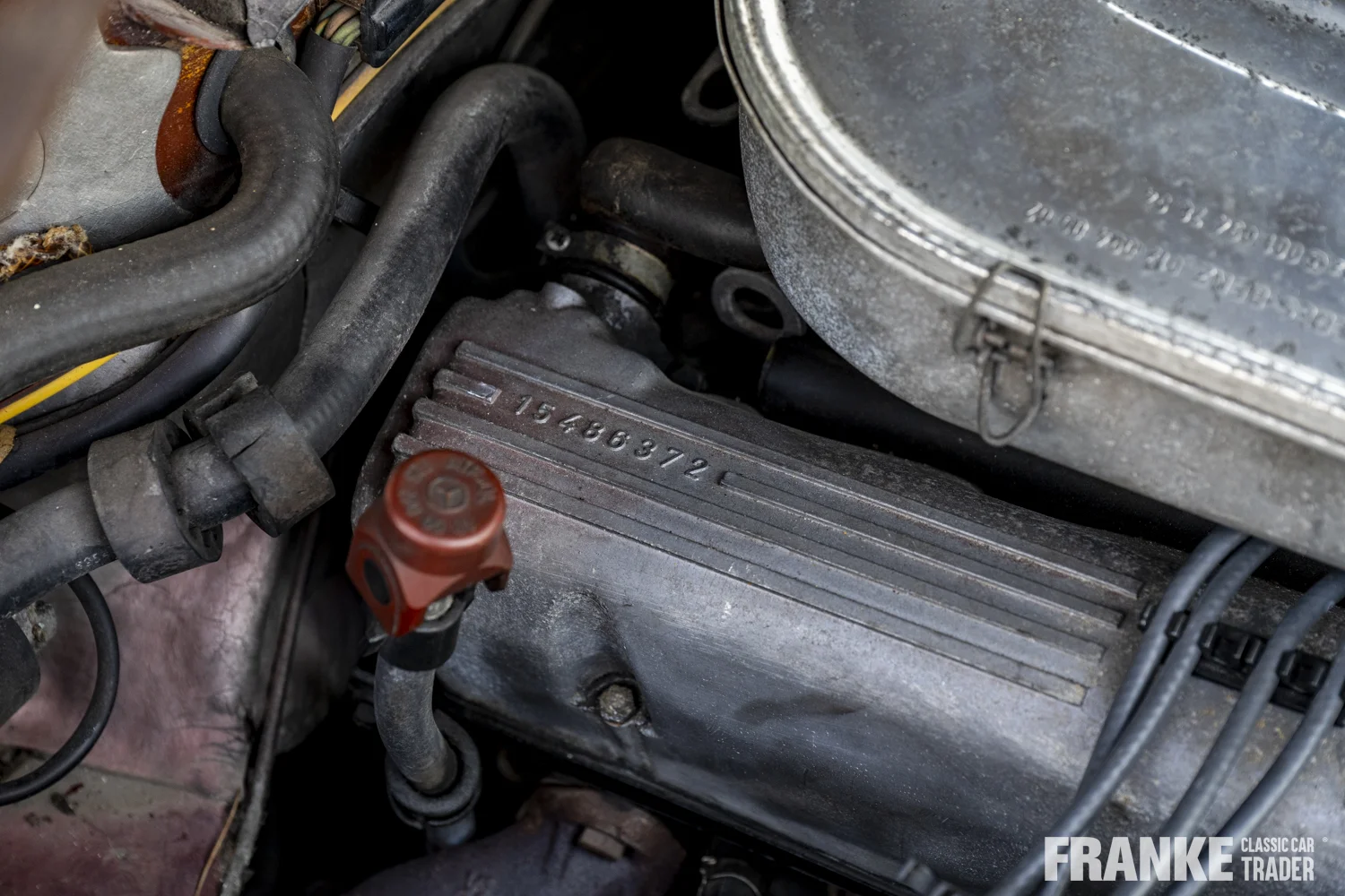 Mercedes-Benz 380 SL - 42b mb 380 sl 84 820 - WDBBA45A1EA008946