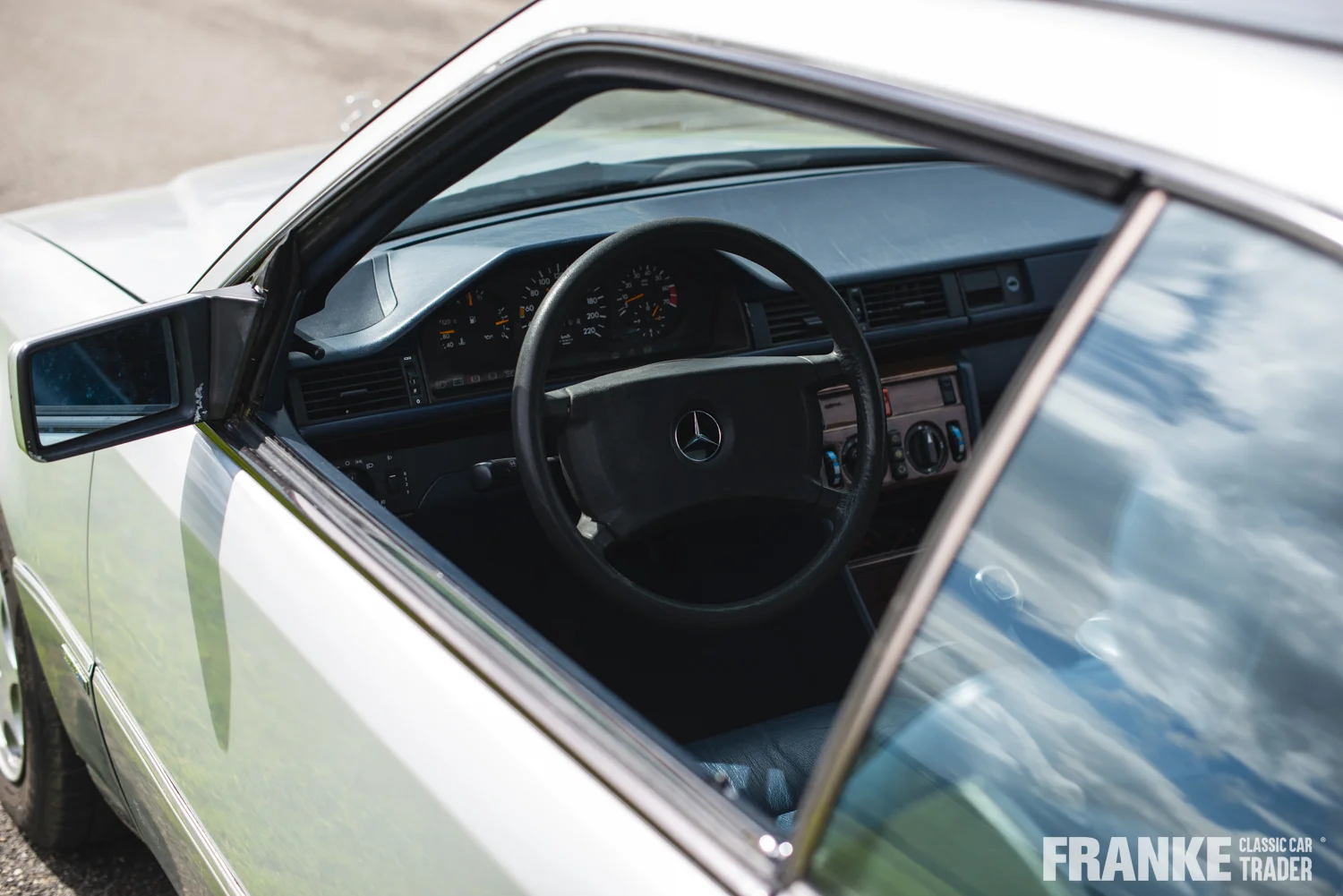 Mercedes-Benz 230 CE - 49 mb 230 cev 6296 - WDB1240431B611217
