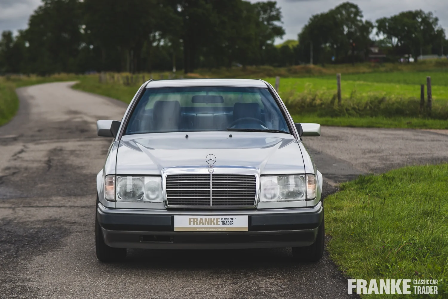 Mercedes-Benz 230 CE - 52 mb 230 cev 6239 - WDB1240431B611217