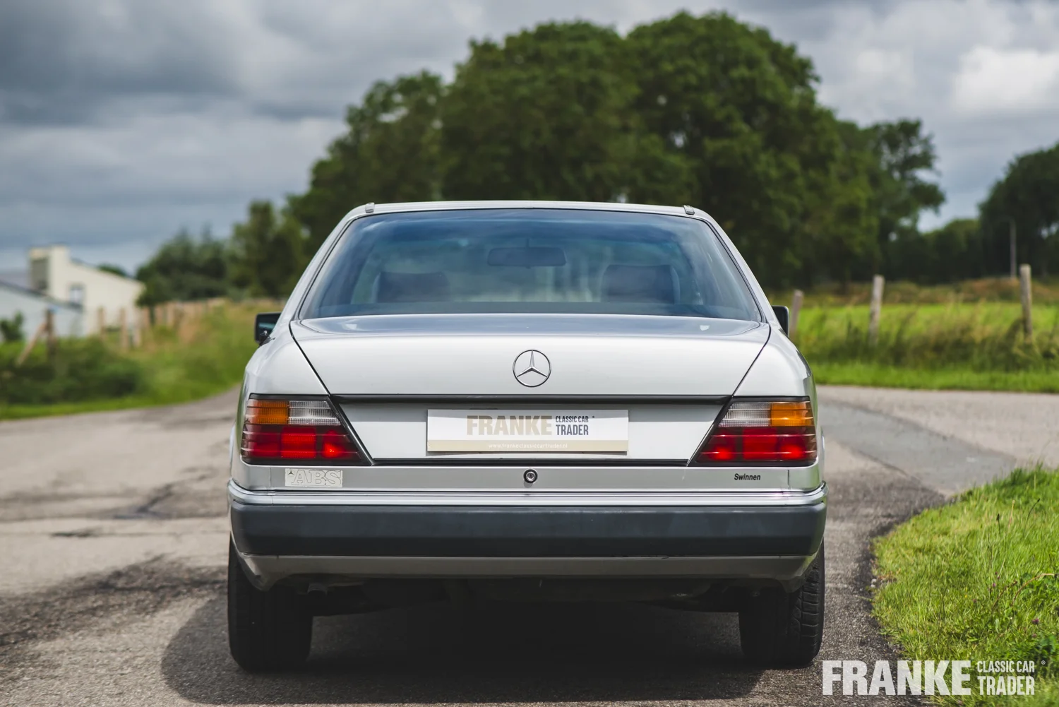 Mercedes-Benz 230 CE - 8 mb 230 cev 6325 - WDB1240431B611217