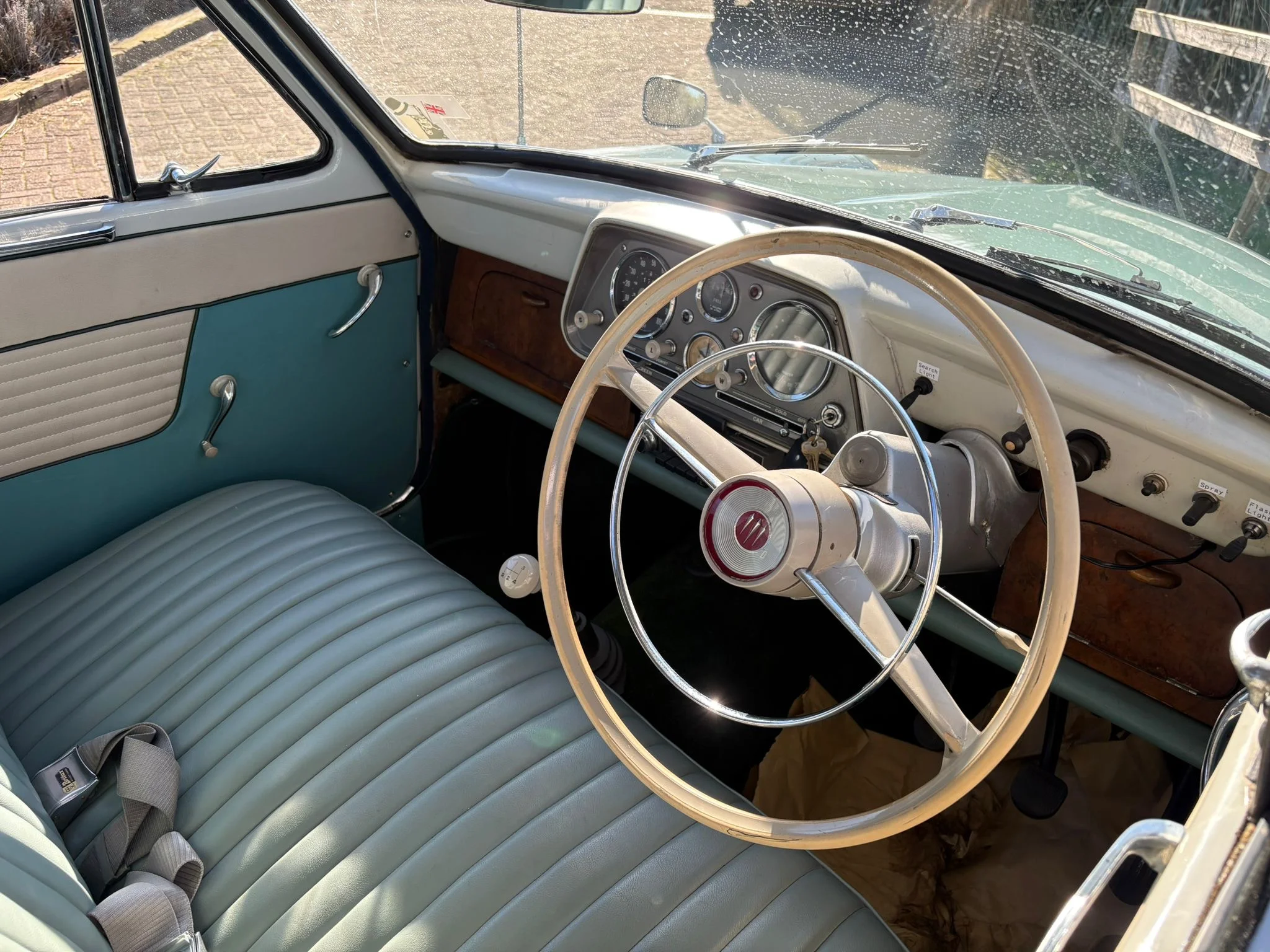 Hillman Minx - 93bf2331 f38d 4473 8e83 6113c814f29d - Hillman-Minx-3-26