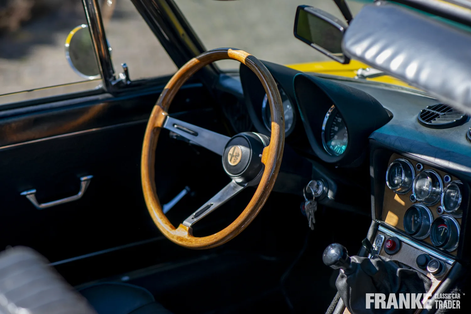 Alfa Romeo Spider - Alfa romeo spider 72 geel fcct 38 - 197209-2025